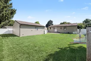 3461 Auburn Ave NE, Grand Rapids, MI 49525 - Photo 20