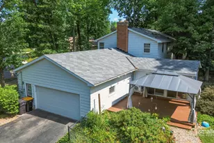 4752 Bonnie Ave SE, Kentwood, MI 49508 - Photo 1