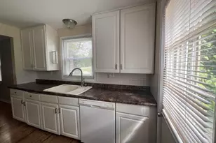686 Troywood Dr, Troy, MI 48083 - Photo 22