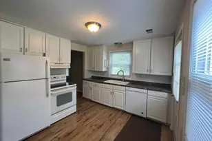 686 Troywood Dr, Troy, MI 48083 - Photo 24