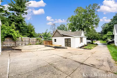 629 Harlan Avenue NE, Grand Rapids, MI 49503 - Photo 20