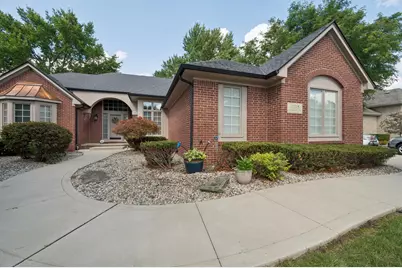 11215 Wilshire Drive, Shelby Twp, MI 48315 - Photo 4