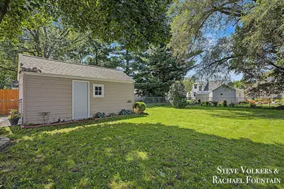 2143 Houseman Avenue NE, Grand Rapids, MI 49505 - Photo 28