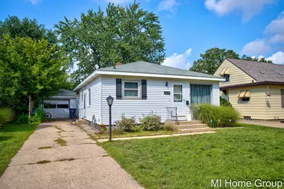 317 W 28th Street, Holland, MI 49423 - Photo 4