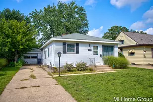 317 W 28th St, Holland, MI 49423 - Photo 4