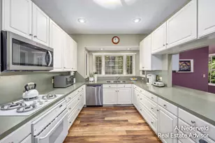 2126 S Cross Creek Dr SE, Grand Rapids, MI 49508 - Photo 16