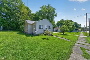 128 N East St, Cassopolis, MI 49031 - Photo 2