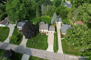 1705 Ridgewood Ave SE, Grand Rapids, MI 49506 - Photo 32