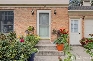 1705 Ridgewood Ave SE, Grand Rapids, MI 49506 - Photo 2