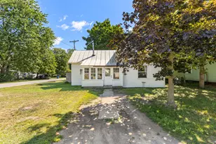 220 N Lincoln St, Howard City, MI 49329 - Photo 1