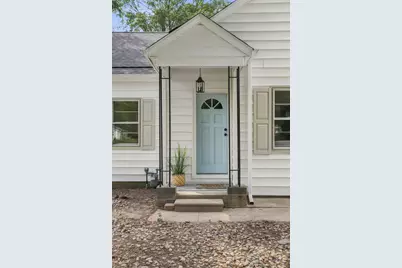 432 E Baldwin Avenue, Watervliet, MI 49098 - Photo 4