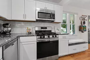 815 Sunrise Ct, Ann Arbor, MI 48103 - Photo 6