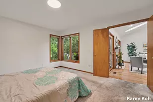 1834 Cross Bend St NE, Grand Rapids, MI 49505 - Photo 16