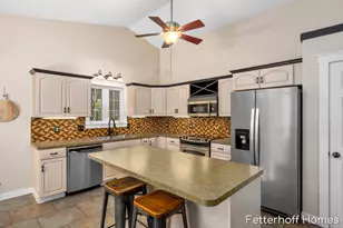 6615 Beech Creek Dr, Fruitport, MI 49415 - Photo 18