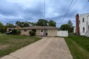 3324 Brooklyn Ave SE, Grand Rapids, MI 49508 - Photo 2