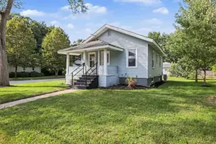 327 Lewis St, Rockford, MI 49341 - Photo 1