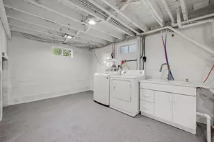 327 Lewis St, Rockford, MI 49341 - Photo 28