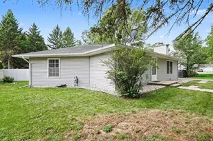 133 W 2nd St, Gladwin, MI 48624 - Photo 22