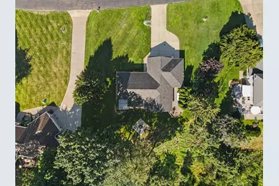 569 Hawksnest Drive, South Haven, MI 49090 - Photo 34