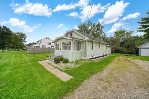 836 Concord Blvd, Jackson, MI 49202 - Photo 1