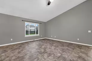 11758 Cloverview Dr, Ravenna, MI 49451 - Photo 8