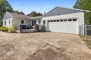 513 N Douglas Ave, Three Rivers, MI 49093 - Photo 24