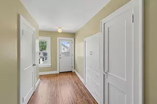 1057 12th St NW, Grand Rapids, MI 49504 - Photo 10