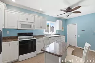 259 S Wythe St, Pentwater, MI 49449 - Photo 18
