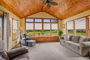 3633 Holiday Dr, Hamilton, MI 49419 - Photo 12