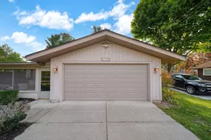 4182 Sheffield Dr, Jackson, MI 49203 - Photo 2