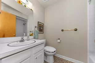 6607 Fleming Creek Dr, Ypsilanti, MI 48198 - Photo 36