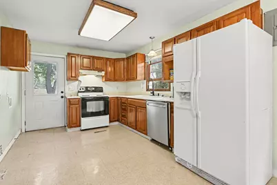 7281 Helen, Coloma, MI 49038 - Photo 6
