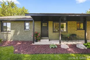 2666 Gay Paree Dr, Zeeland, MI 49464 - Photo 2