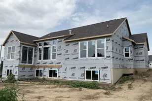 9572 Fields Dr, Zeeland, MI 49464 - Photo 4