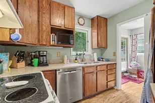 548 N Linden St, Marshall, MI 49068 - Photo 6