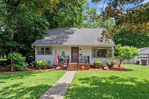 548 N Linden St, Marshall, MI 49068 - Photo 1