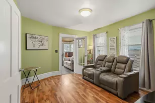 33 S State St, Zeeland, MI 49464 - Photo 4