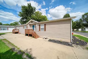 500 Rio Grande Dr, Adrian, MI 49221 - Photo 2