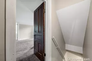 900 Fountain St NE, Grand Rapids, MI 49503 - Photo 18