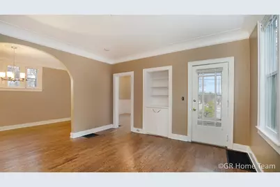 900 Fountain Street NE, Grand Rapids, MI 49503 - Photo 2