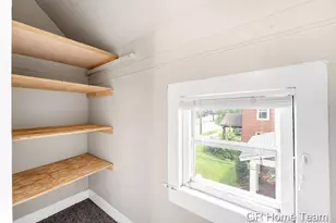 900 Fountain St NE, Grand Rapids, MI 49503 - Photo 16
