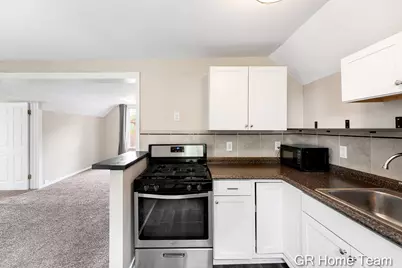 900 Fountain Street NE, Grand Rapids, MI 49503 - Photo 24