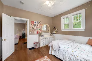 900 Fountain St NE, Grand Rapids, MI 49503 - Photo 12