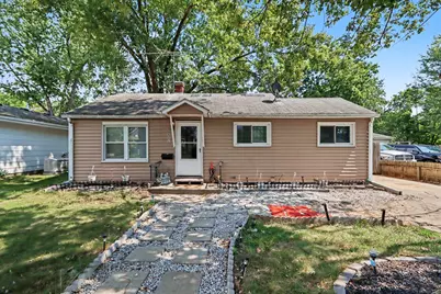 806 S Lincoln Avenue, Three Rivers, MI 49093 - Photo 1