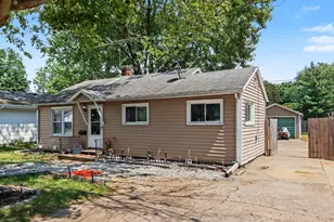 806 S Lincoln Ave, Three Rivers, MI 49093 - Photo 2