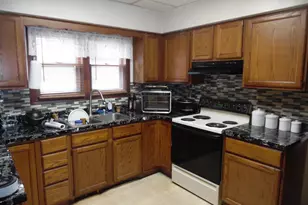 815 Wildwood Ave, Jackson, MI 49202 - Photo 16