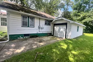 705 Poplar St, Niles, MI 49120 - Photo 2
