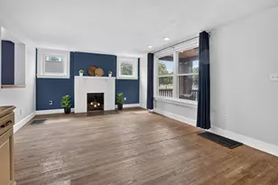 211 S Dean St, Bay City, MI 48706 - Photo 2