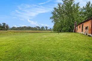 6727 W Youngren Rd, Three Oaks, MI 49128 - Photo 2