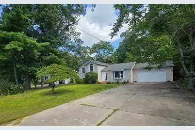 2046 N Roberts Road, Muskegon, MI 49445 - Photo 2
